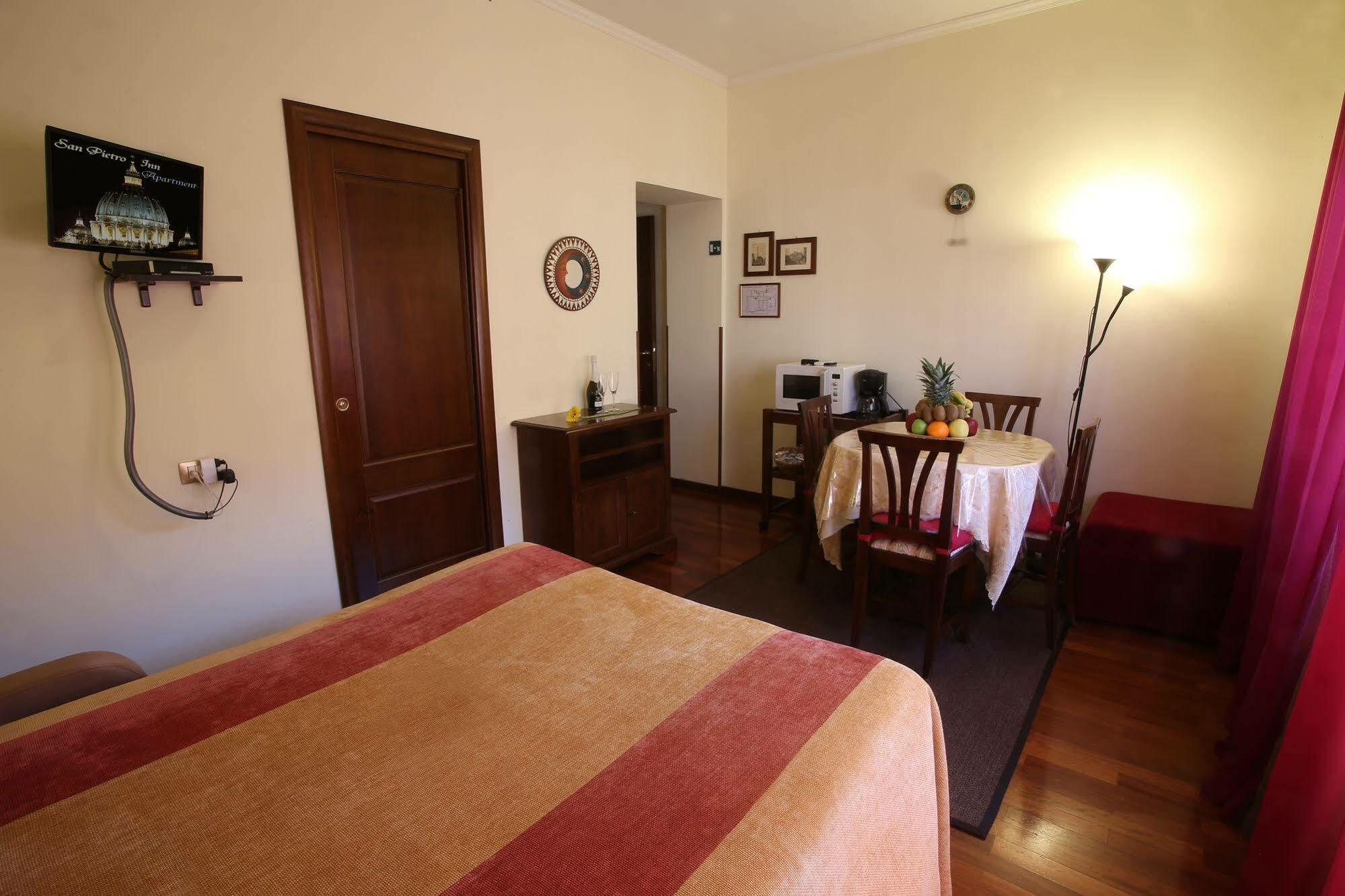 Al Colonnato Di San Pietro Bed & Breakfast Roma
